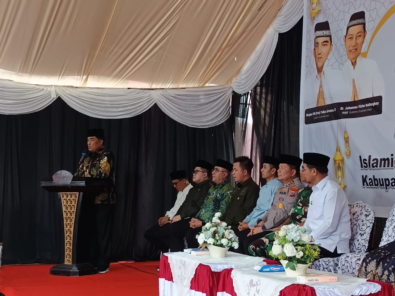 Gubernur Sulawesi Utara, Mayjen TNI (Purn) Yulius Selvanus, SE bersama unsur Forum Koordinasi Pimpinan Daerah (Forkopimda) menggelar Safari Ramadhan 1446 H di Kabupaten Bolaang Mongondow Utara (Bolmut)