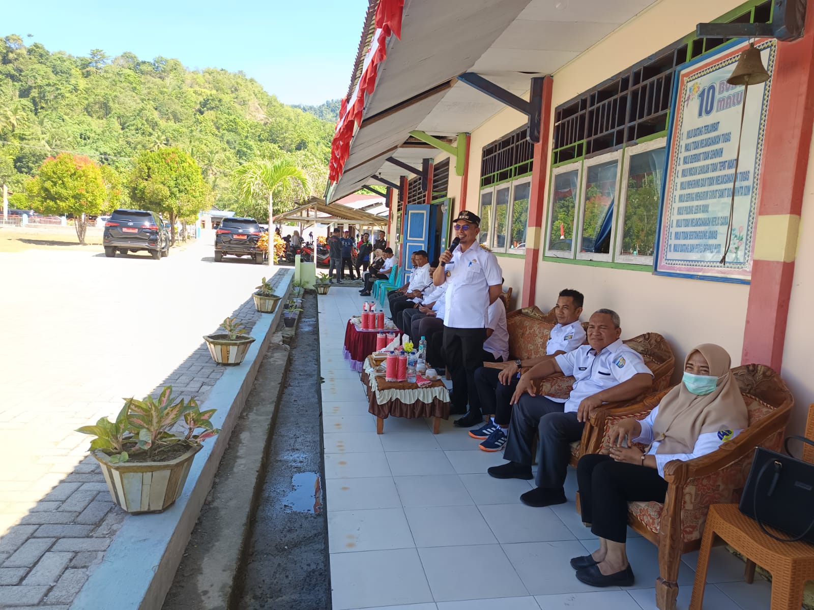 Pemerintah Kabupaten Bolaang Mongondow Utara (Bolmut) melangsungkan uji coba Program Makan Bergizi Gratis (MBG) yang dipusatkan di SDN 6 Kaidipang. Kegiatan ini dipimpin langsung oleh Bupati Bolmut, Dr. Sirajudin Lasena, SE, M.Ec.Dev, didampingi oleh Wakil Bupati Mohammad Aditya Pontoh, SIP, serta jajaran pimpinan Organisasi Perangkat Daerah (OPD) terkait
