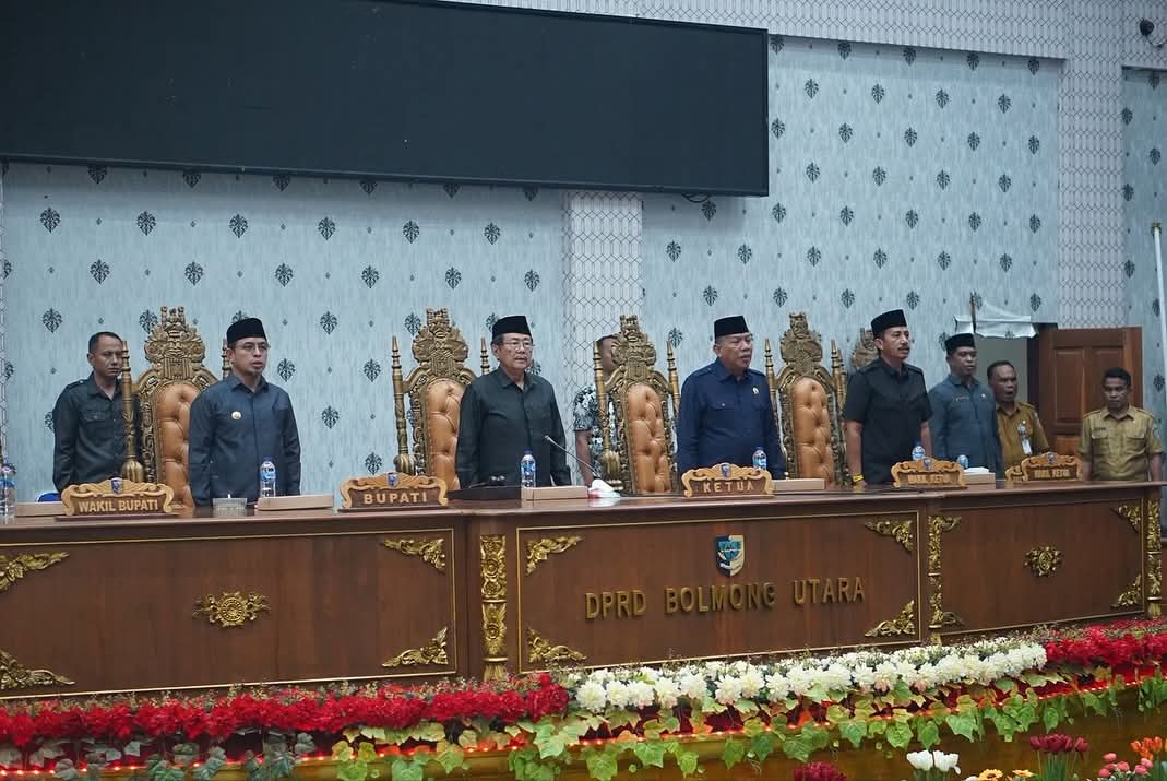 Bupati Kabupaten Bolaang Mongondow Utara (Boltara), Dr. Sirajudin Lasena, SE., M.Ec.Dev, menghadiri Rapat Paripurna DPRD dalam rangka penyampaian Rancangan Kebijakan Umum Anggaran (KUA) serta Prioritas dan Plafon Anggaran Sementara (PPAS) Tahun Anggaran 2026,