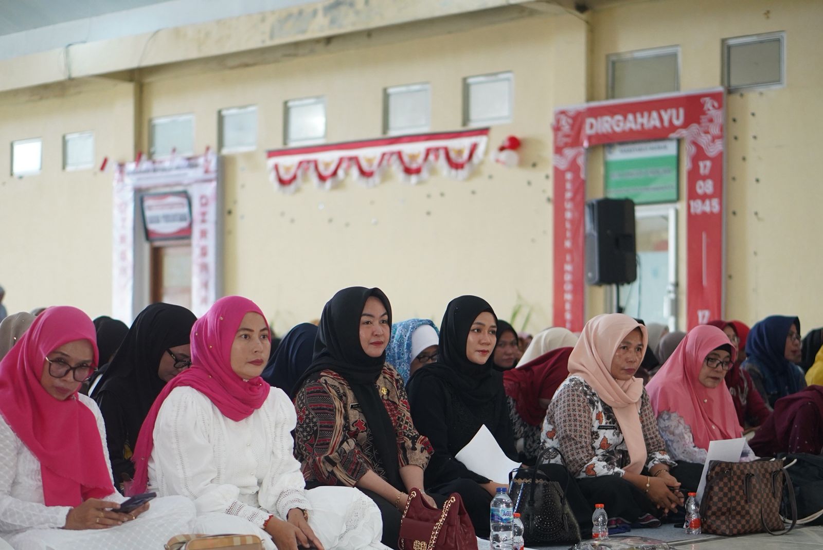 Dalam rangka memohon ridha Allah SWT Tuhan Yang Maha Kuasa demi terciptanya kedamaian, keselamatan, dan keberkahan bagi negeri tercinta, Pemerintah Kabupaten Bolaang Mongondow Utara (Boltara) menggelar kegiatan Zikir dan Doa Bersama untuk Kedamaian Negeri,