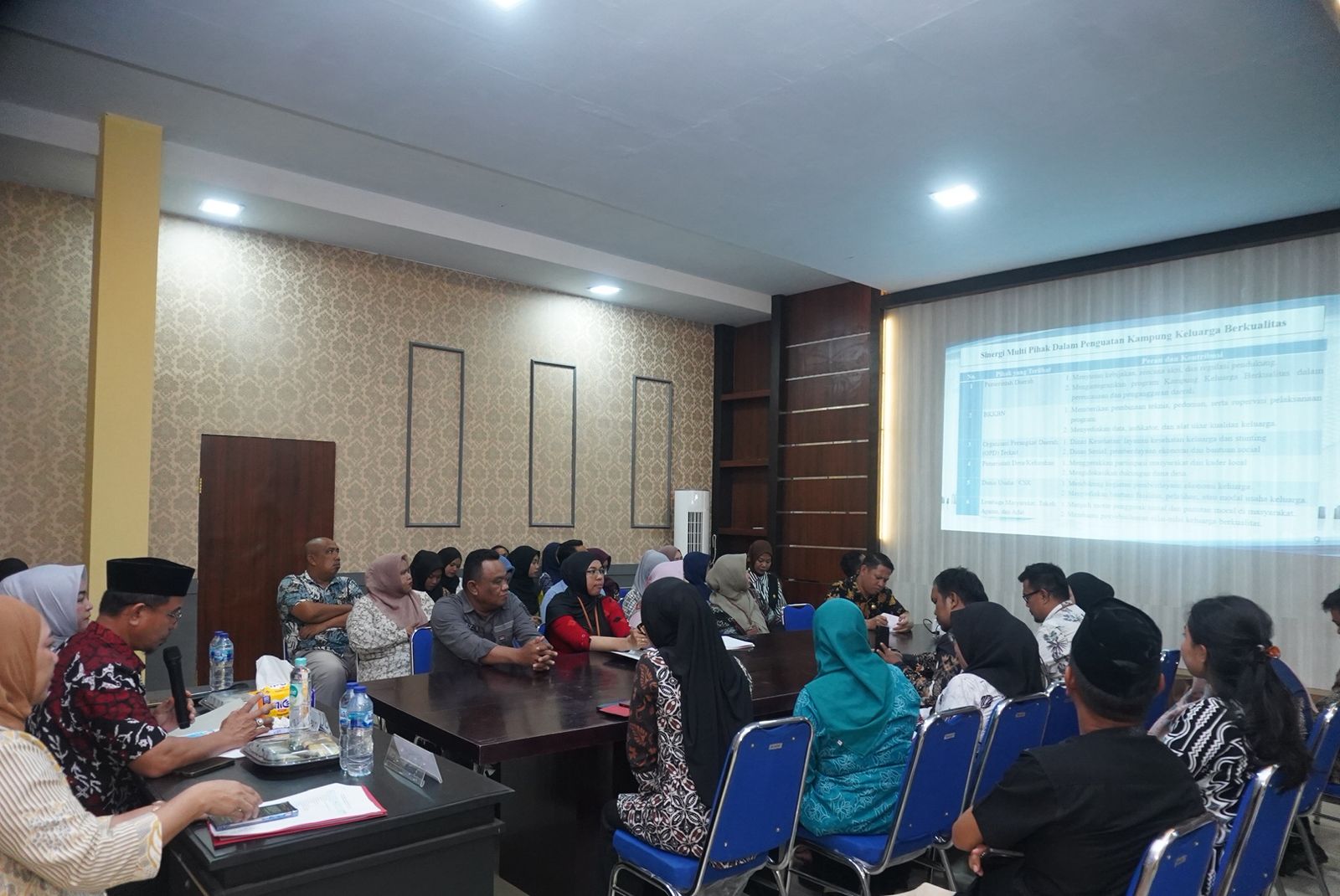 Dalam rangka meningkatkan efektivitas Program Bangga Kencana serta pengembangan Kampung Keluarga Berkualitas (Kampung KB), Dinas Pengendalian Penduduk, Keluarga Berencana, Pemberdayaan Perempuan, dan Perlindungan Anak (Dinas PPKBPPPA) Kabupaten Bolaang Mongondow Utara (Boltara) menggelar kegiatan Penguatan Kampung Keluarga Berkualitas Tingkat Kabupaten.