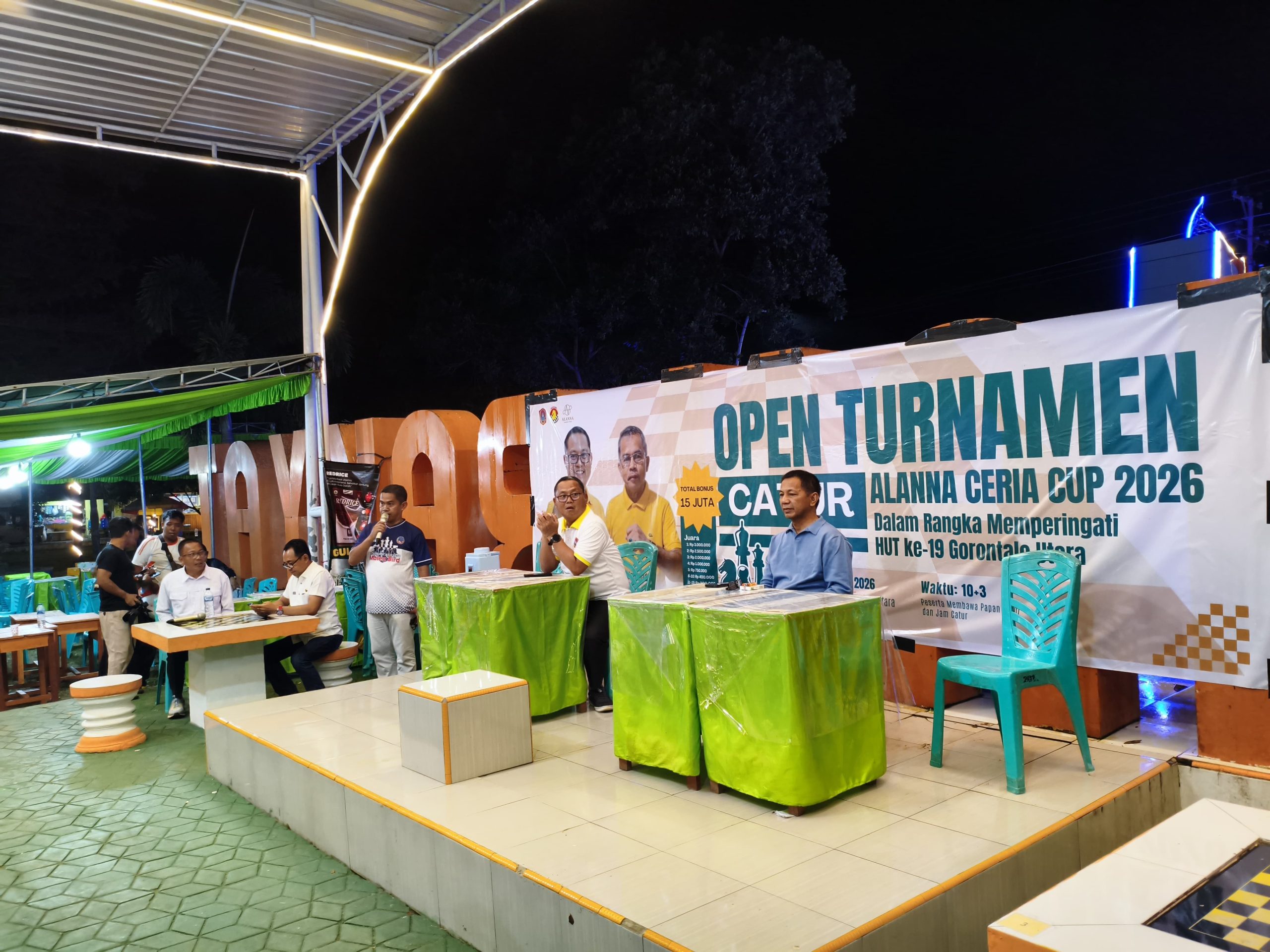 Sekretaris Daerah (Sekda) Kabupaten Bolaang Mongondow Utara (Boltara), dr. Jusnan C. Mokoginta, MARS, memimpin secara langsung kontingen atlet catur Boltara yang mengikuti Open Turnamen Alanna Ceria Cup Tahun 2026 di Kabupaten Gorontalo Utara (Gorut).