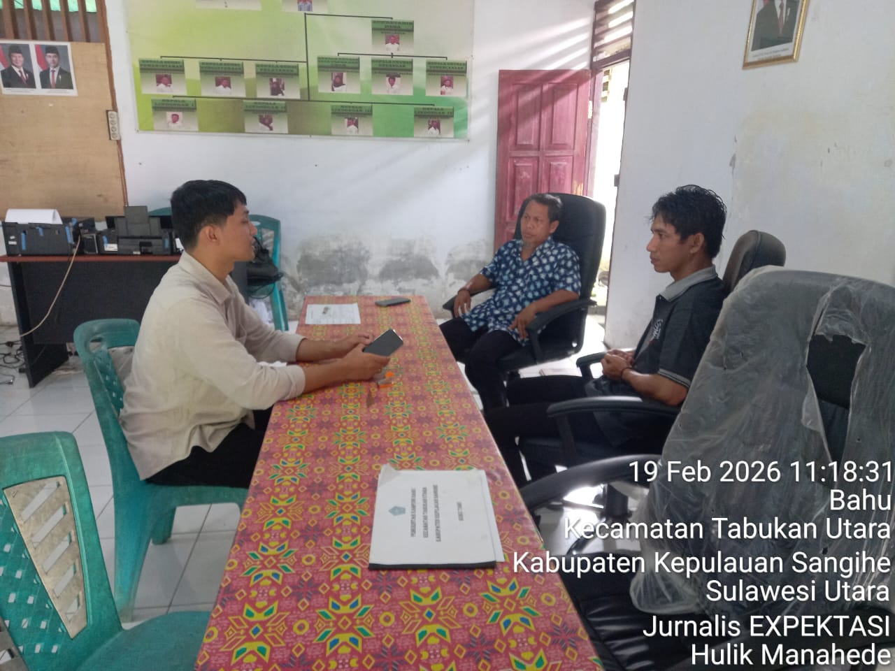 Upaya memastikan keandalan pasokan listrik bagi masyarakat terus dilakukan melalui pengawasan langsung di lapangan. Perwakilan tokoh masyarakat Kampung Bahu melakukan peninjauan ke sentral mesin Pembangkit Listrik Tenaga Diesel (PLTD) Likuang yang berada di bawah pengelolaan PT PLN (Persero) Unit Layanan Pelanggan (ULP) Petta