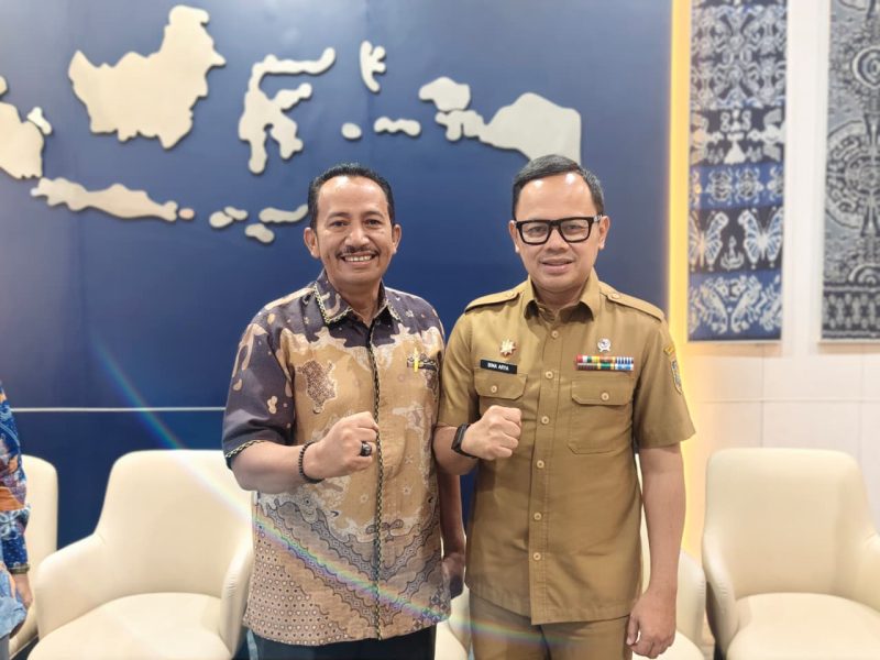 Wakil Ketua DPRD Boltara Saiful Ambarak dan Wamendagri Bima Arya Sugiarto