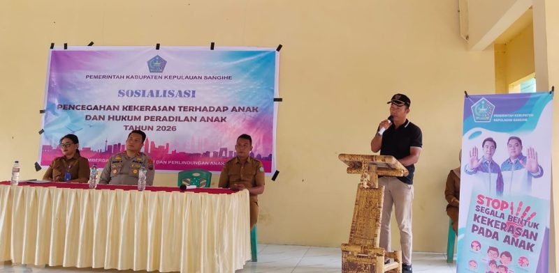 Camat Tabukan Utara Marwan Nikiulu sedang Menyampaikan Sambutan dalam Pembukaan Sosialisasi