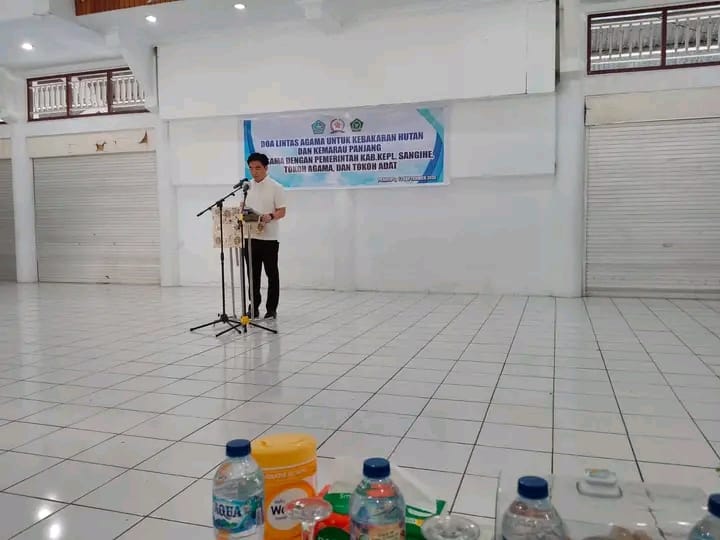 Bupati Kabupaten Kepulauan Sangihe Michael Thungari