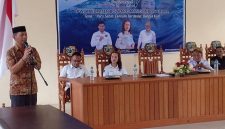 Sekda Boltara dr. Jusnan Mokoginta membuka secara resmi konferensi V PWI Boltara
