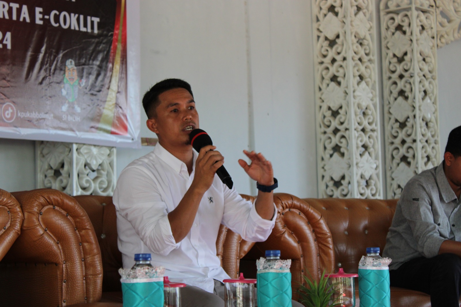 Foto Ketua KPU Bolmut Zamaludin Djuka