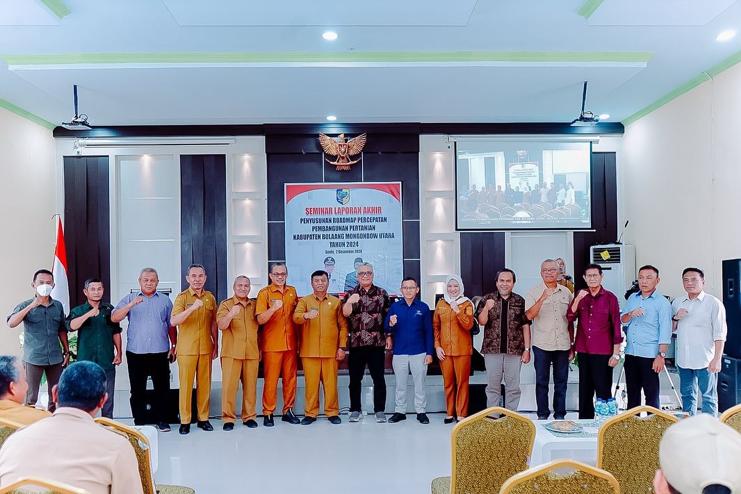 Foto : Pemkab bolmut bersama Tim Ahli