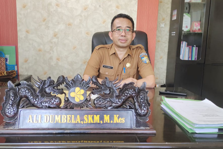 Kepala Dinas Kesehatan Bolmut Dr. Ali Dumbela