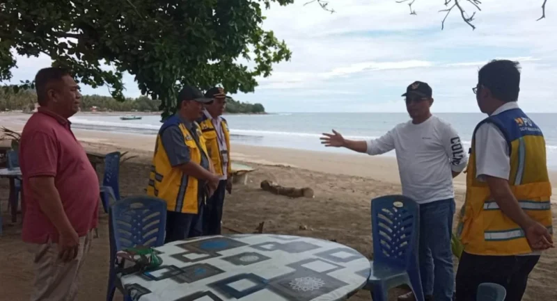 Bupati Bolmut Dr. Sirajudin Lasena Tinjau Lanjutan Pembangunan Pantai Batu Pinagut