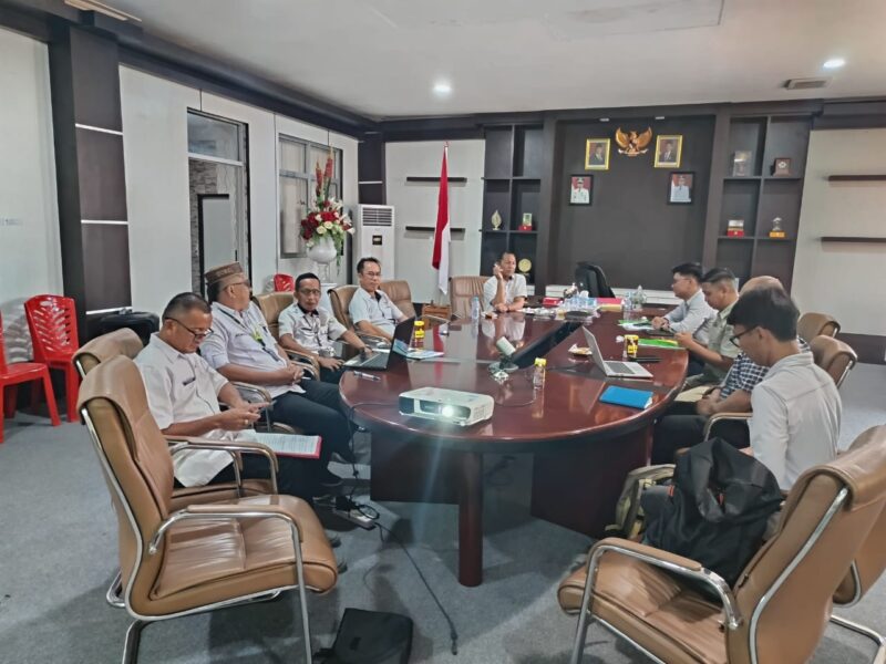 Sekda Bolmut, dr. Jusnan C. Mokoginta menerima kunjungan BPJS Ketenagakerjaan cabang kotamobagu 