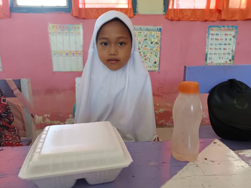 Siswi SDN 6 Kaidipang, Salpa Dila Momude