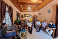 Bupati Boltara Dr. Sirajudin Lasena bersama Panitia PBIFT