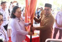 Bupati Boltara terima bendera Harganas