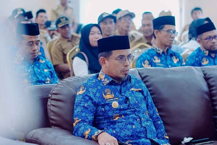 Bupati Boltara Dr. Sirajudin Lasena