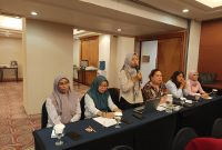 Salah satu peserta bimtek Meigy Eva Tone, perwakilan RS Pratama Bintauna memberikan saran strategis