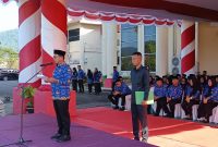 Bupati Boltara Dr. Sirajudin Lasena saat memberikan sambutan di Apel Korpri yang dirangkaikan dengan peringatan hari koperasi ke-78
