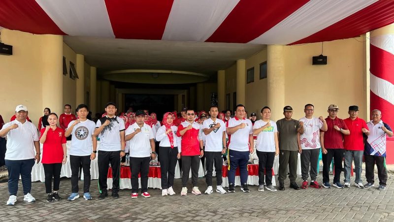 Bupati Boltara Dr. Sirajudin Lasena bersama unsur Forkopimda dalam rangka pencanangan semarak HUT RI ke-80