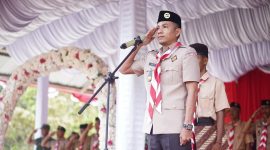 Wakil Bupati Boltara Mohammad Aditya Pontoh saat memimpin upacara Hari Pramuka ke-64 