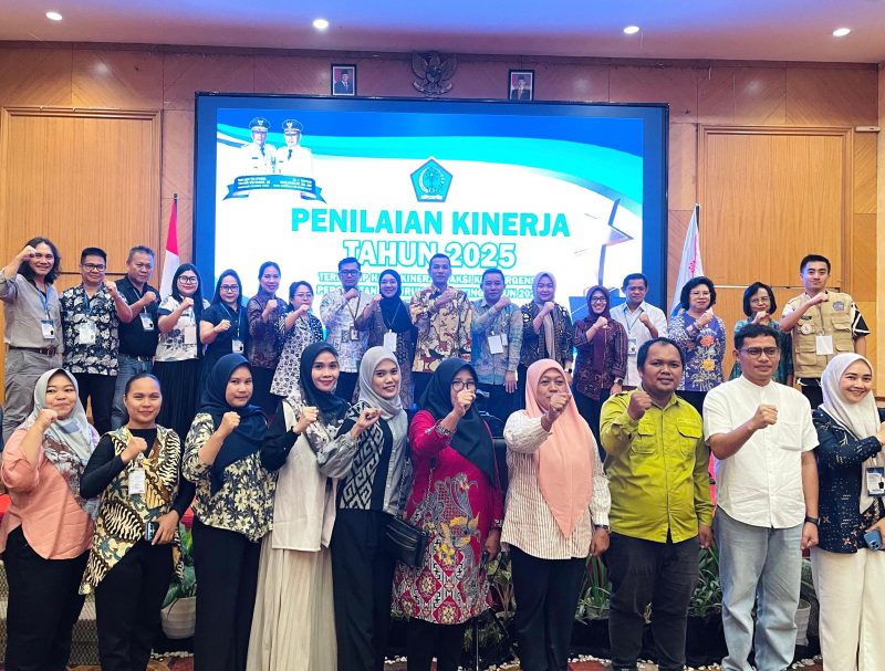 Wakil Bupati Boltara Moh. Aditya Pontoh bersama segenap Tim Percepatan Penurunan Stunting Kabupaten Boltara saat menghadiri kegiatan Penilaian Kinerja Tahun 2025 terhadap Hasil Kinerja dan Aksi Konvergensi Percepatan Penurunan Stunting Tahun 2024 tingkat Provinsi Sulawesi Utara