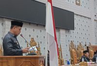 Bupati Boltara Dr. Sirajudin Lasena saat menyampaikan Rancangan Akhir Rencana Pembangunan Jangka Menengah Daerah (RPJMD) Tahun 2025–2029 di rapat paripurna DPRD Boltara