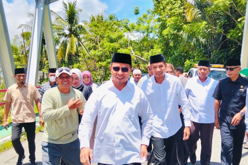 Bupati Boltara Dr. Sirajudin Lasena dan Wakil Bupati Mohammad Aditya Pontoh