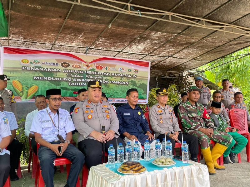Polres dan Pemkab Boltara di kegiatan penanaman jagung serentak di Desa Bohabak I