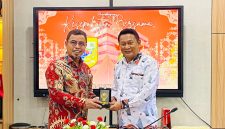 Bupati Boltara, Dr. Sirajudin Lasena bersama pihak Universitas Hasanuddin Makassar