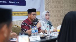 Bupati Boltara, Dr. Sirajudin Lasena didampingi oleh Ketua TP-PKK saat membuka kegiatan Program Bangga Kencana serta pengembangan Kampung Keluarga Berkualitas (Kampung KB), Dinas Pengendalian Penduduk, Keluarga Berencana, Pemberdayaan Perempuan, dan Perlindungan Anak (Dinas PPKBPPPA)