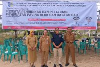 Kepala Dinas Nakertrans Boltara, Abdul Muis Suratinoyo bersama jajaran Sekretaris dan Kabid, dan Mitra kerja CV. Reza Mitra Abadi, Ikbal Arifin Djide