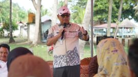 Bupati Gorut, Thoriq Modanggu saat memberikan arahan pada persiapan FMS dan pengukuhan Pokdarwis