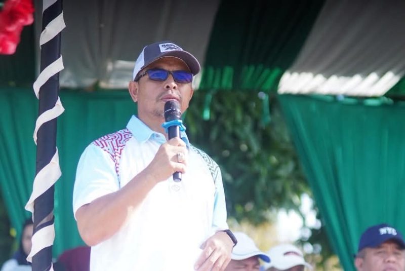 Bupati Boltara, Dr. Sirajudin Lasena saat memberikan sambutan pada perayaan HUT Korpri ke-54
