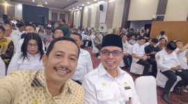 Bupati Boltara, Dr. Sirajudin Lasena didampingi Pimpinan DPRD, Saiful Ambarak, mengikuti sarasehan Nasional. 