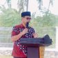 Bupati Boltara, Dr. Sirajudin Lasena menyambut kedatangan segenap perwakilan kementerian kesehatan dan secara resmi memulai demolish RSUD Boltara