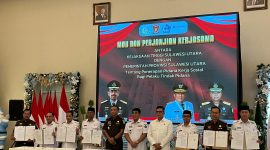 Bupati Boltara, Dr. Sirajudin Lasena bersama Gubernur Sulut, Mayjen TNI (Purn) Yulius Selvanus, Kajati Sulut Hendrik Pattipeilohy, Direktur A pada Jampidum Kejaksaan RI Dr. Hari Wibowo, dan para Bupati/Walikota se-Bolmong Raya. 