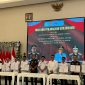 Bupati Boltara, Dr. Sirajudin Lasena bersama Gubernur Sulut, Mayjen TNI (Purn) Yulius Selvanus, Kajati Sulut Hendrik Pattipeilohy, Direktur A pada Jampidum Kejaksaan RI Dr. Hari Wibowo, dan para Bupati/Walikota se-Bolmong Raya. 