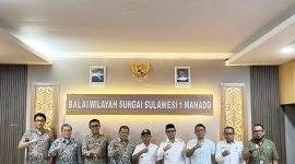 Bupati Boltara, Dr. Sirajudin Lasena bersama Sangadi Bolangitang II Desmon Pua, didampingi oleh Camat, Kadis dan Sekretaris PUTR audensi dengan Kepala Balai Wilayah Sungai (BWS) Sulawesi I, Ir. Sugeng Harianto beserta jajaran di kantor BWS Sulawesi I Manado