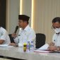 Bupati Boltara, Dr. Sirajudin Lasena bersama Wabup dan sekda Rapat Evaluasi Kinerja Tahun 2025 dan Sinergitas Program Tahun Anggaran 2026 yang digelar di Aula Lantai III Kantor Bupati