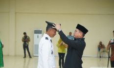 Bupati Boltara Lantik Ogon Masuara sebagai Pj. Sangadi Desa Wakat
