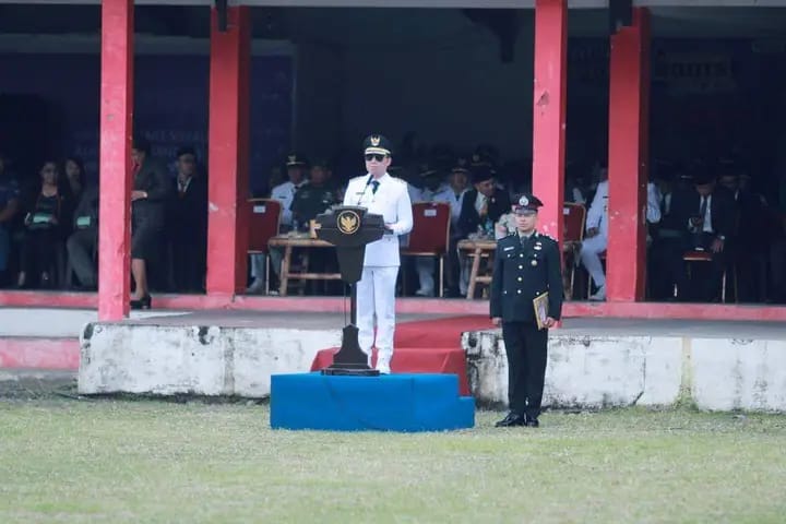Bupati Kabupaten Kepulauan Sangihe, Michael Thungari, bertindak sebagai Inspektur Upacara (Irup) dalam rangka memperingati Hari Ulang Tahun (HUT) Daerah Kabupaten Kepulauan Sangihe ke-601. Upacara tersebut digelar khidmat di Lapangan Gesit Tahuna