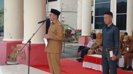 Bupati Boltara, Dr. Sirajudin Lasena selaku pembina pada apel kerja perdana tahun 2026