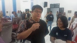 dr. Ronald Kongginawan memberikan pernyataan dihadapan awak media terkait hasil RDP antara Nakes RSUD Liun Kendage bersama Pemerintah dan DPRD Sangihe