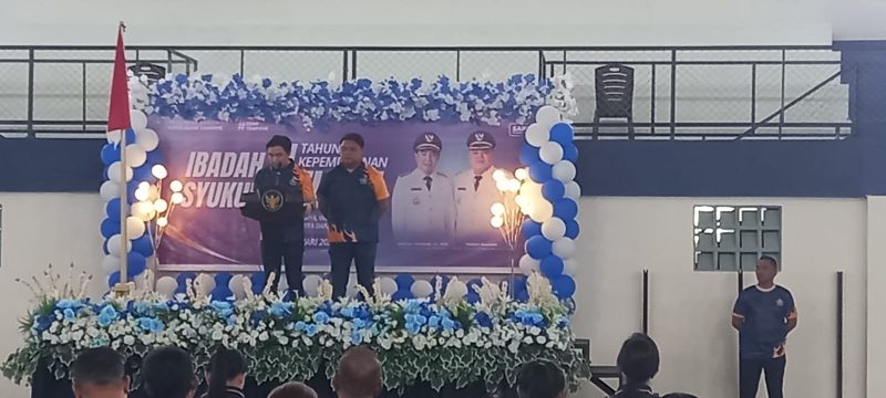 Bupati Kabupaten Kepulauan Sangihe, Michael Thungari dan Wakil Bupati Kabupaten Kepulauan Sangihe, Tendris Bulahari