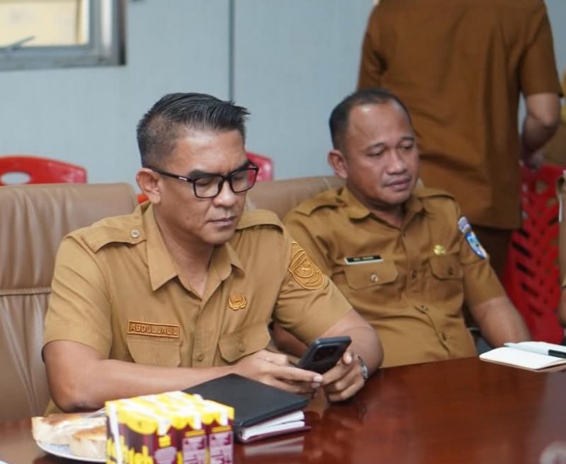 Kepala Dinas PUTR Boltara, Abdul Jalil Pandialang dan Kepala BPKPD Boltara, Nul Akim