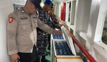 Sinergi antara TNI, Polri dan sejumlah instansi terkait kembali membuahkan hasil. Tim gabungan berhasil menggagalkan upaya pengiriman ratusan liter Bahan Bakar Minyak (BBM) jenis minyak tanah ilegal di Pelabuhan Nusantara Tahuna,