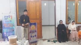 Bupati Kabupaten Kepuluan Sangihe Michael Thungari Memberikan Sambutan di Acara Buka Puasa Bersama KKIG DPC Sangihe.