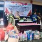 Kapolres Sangihe Bersama Pemerintah Kabupaten Kepulauan Sangihe, Dandim Tahuna dan Forkopimda di prosesi pemusnahan ribuan barang bukti miras dan obat terlarang