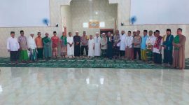 Kapolres Sangihe AKBP Abdul Kholik Bersama Jama'ah Masjid Imaduddin Bahu