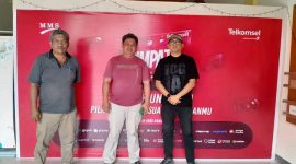 Kepala Dinas Kominfo Ronald Lumiu Melakukan Koordinasi Dengan Pihak Telkomsel Tahuna